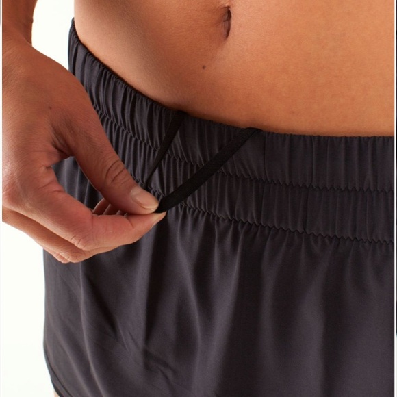 lululemon Run Breeze By Skirt Luxtreme Black Size 4 - Picture 3 of 16